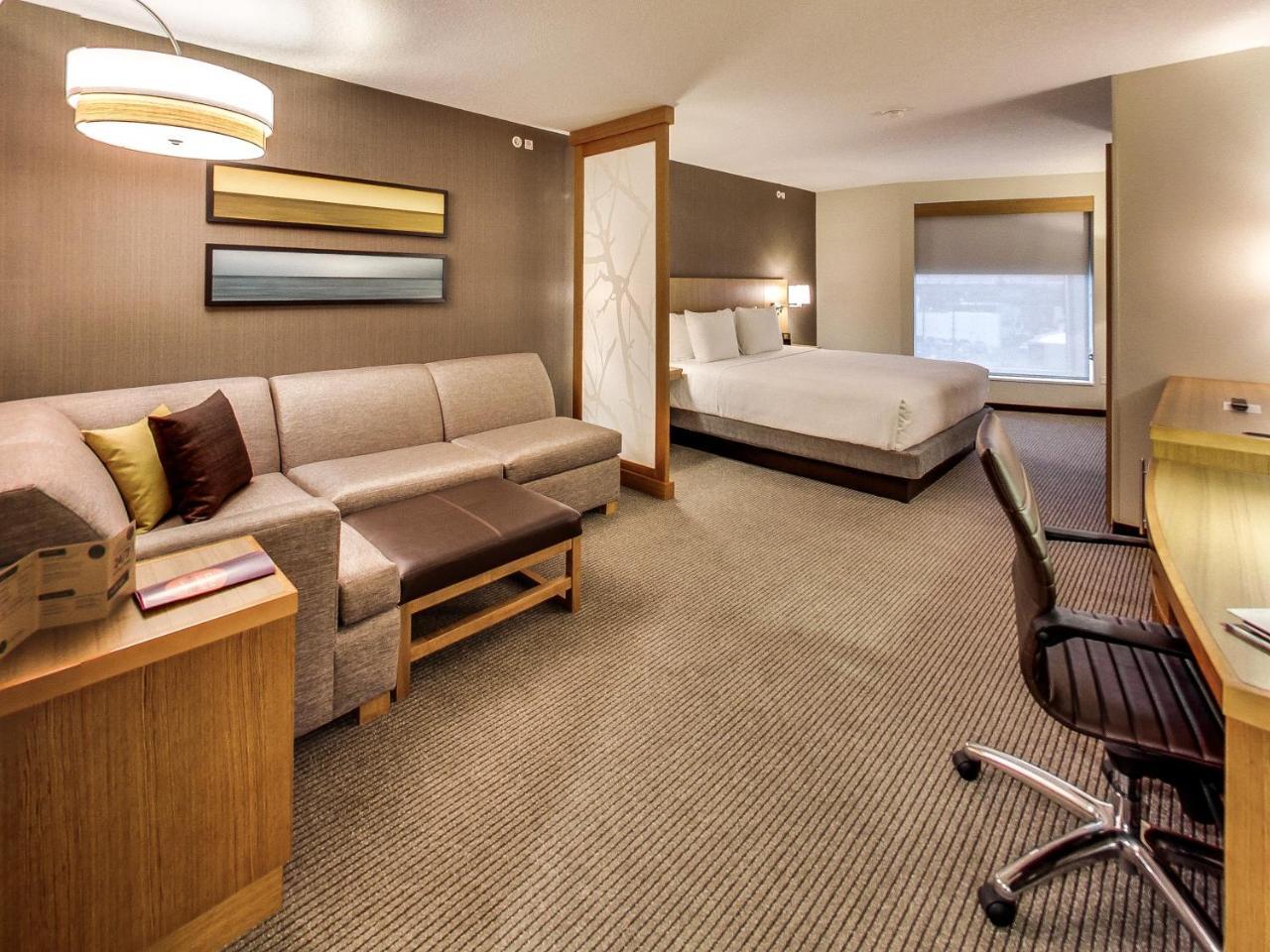 Quarter Note Downtown Hotel