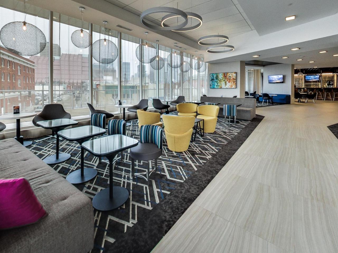 Quarter Note Downtown Hotel